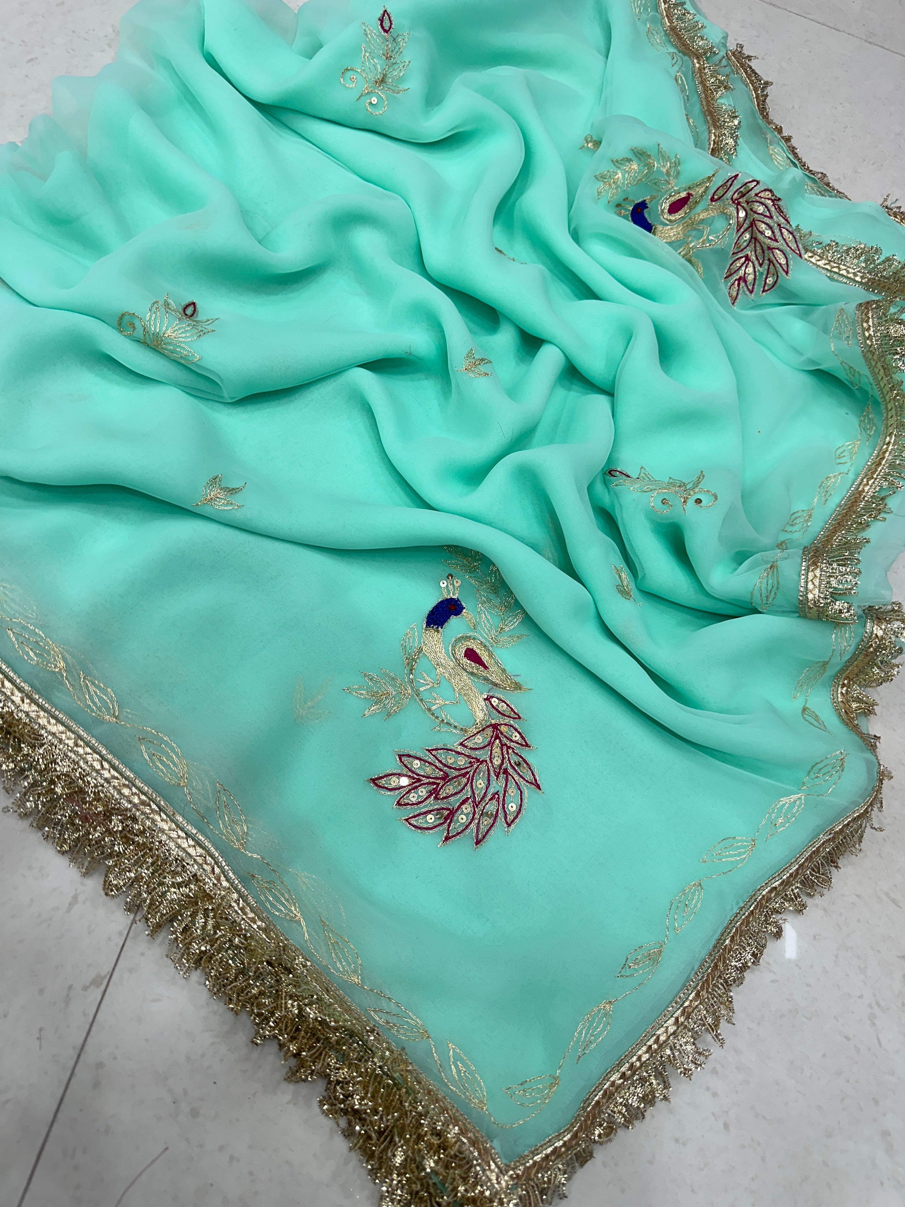 Beautiful Mor butta saree