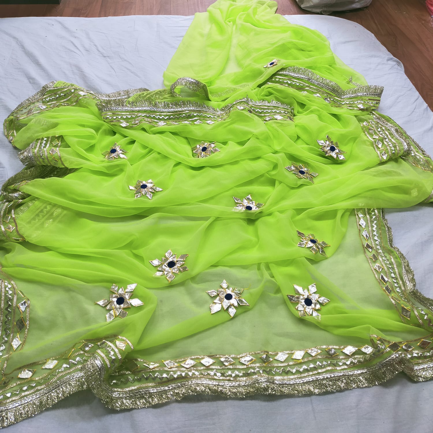 Motif Gota Patti Saree: Handcrafted Ethnic Glamour in Vibrant Hues