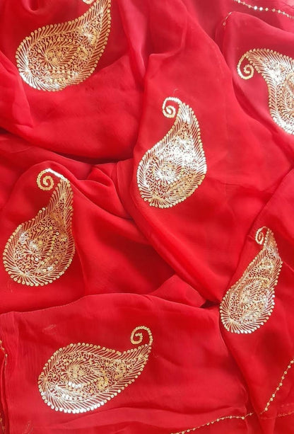 NEW DESIGNER SAREE SEMI CIFFONE  WITH THRED WORK BY PCD
